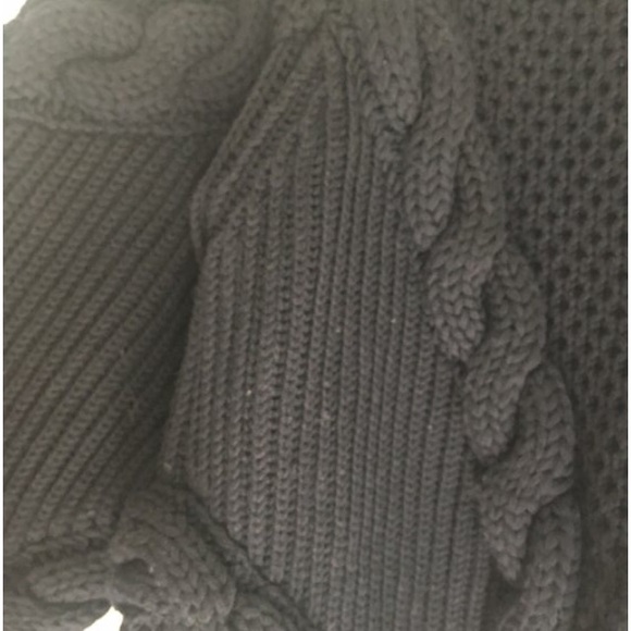 Alexander McQueen cold shoulder cable knit sweater - Picture 6 of 8